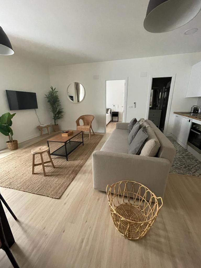 Cozy&New Apartment Para 6Pax En La Plaza De Tirso - Madrid E1 Kültér fotó