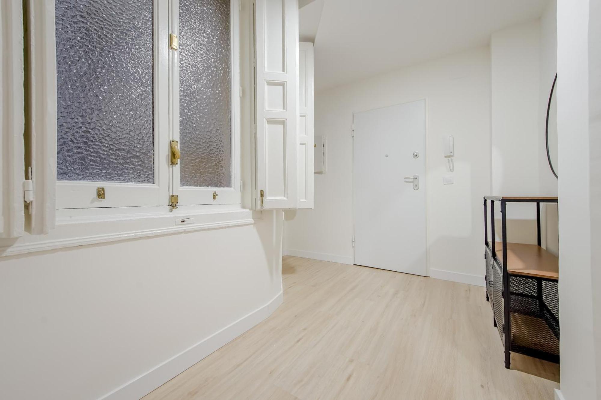Cozy&New Apartment Para 6Pax En La Plaza De Tirso - Madrid E1 Kültér fotó