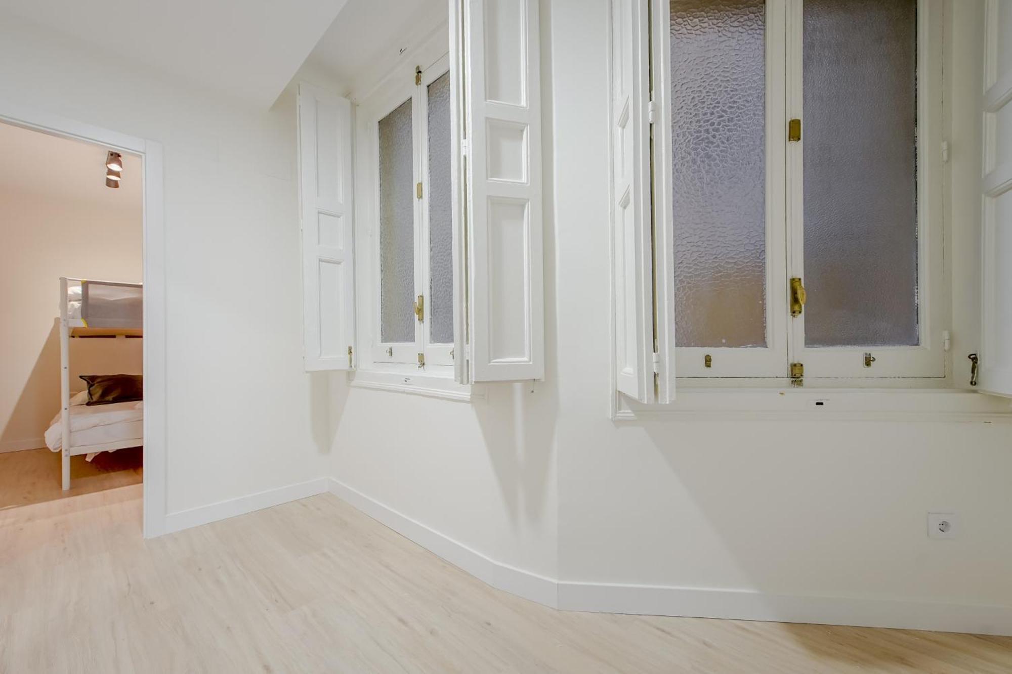Cozy&New Apartment Para 6Pax En La Plaza De Tirso - Madrid E1 Kültér fotó